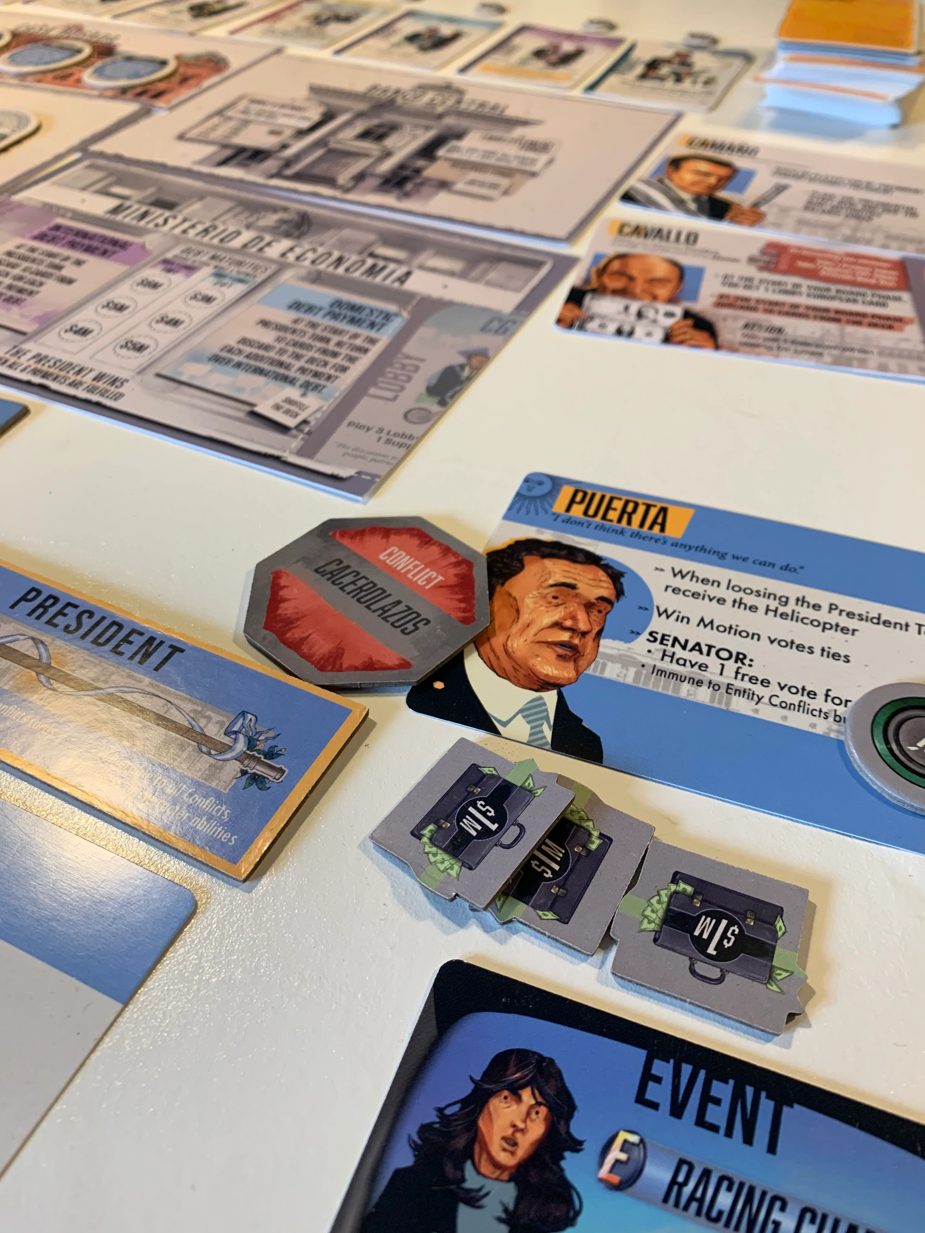 Derrocar Board Game (RETAIL) - Image 6